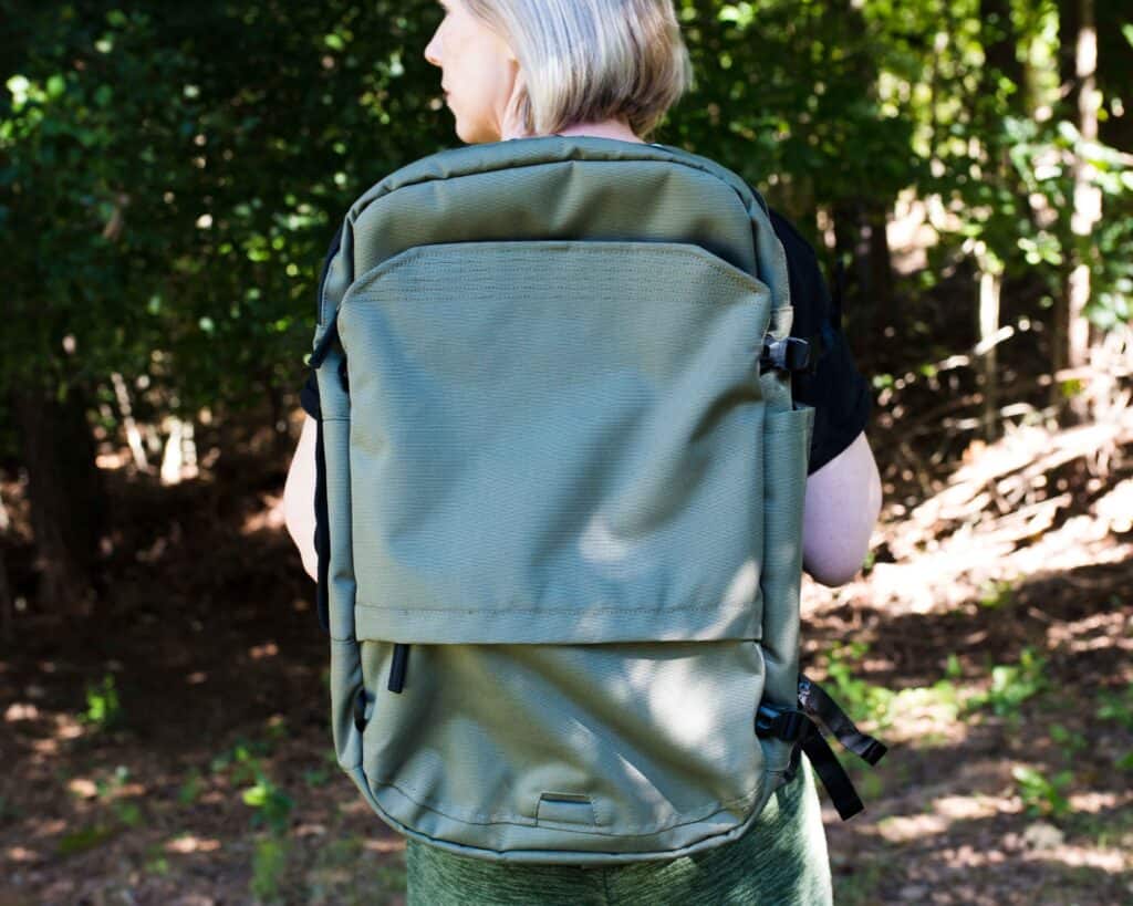 Eco-friendly Gift Ideas for 2021 | Sustainable + Mindful 6 pakt travel backpack