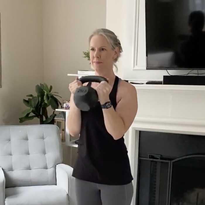 8 Best Kettlebell Exercises for Arms and Upper Body 4 kettlebell curl